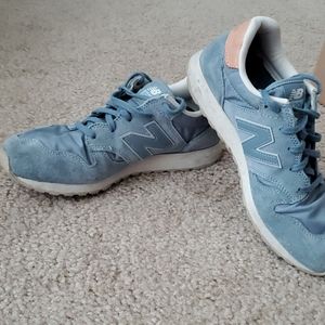 New balance 520 sneakers